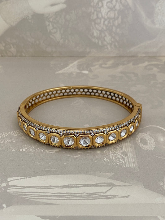 Elegant Openable Gold Kada