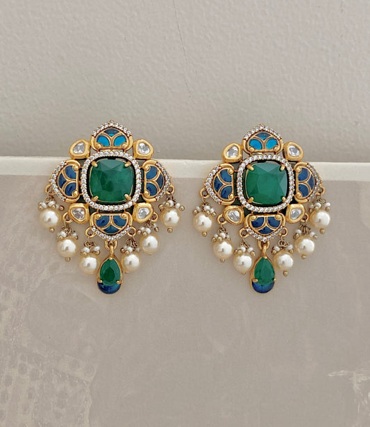 Emerald Frame Studs