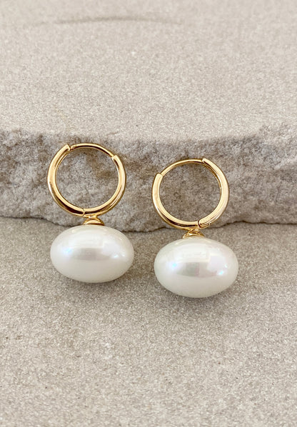 Stoic Pearl earrings