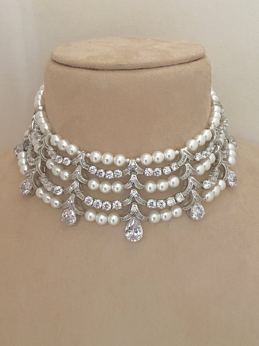 Royal Scalloped Choker Set