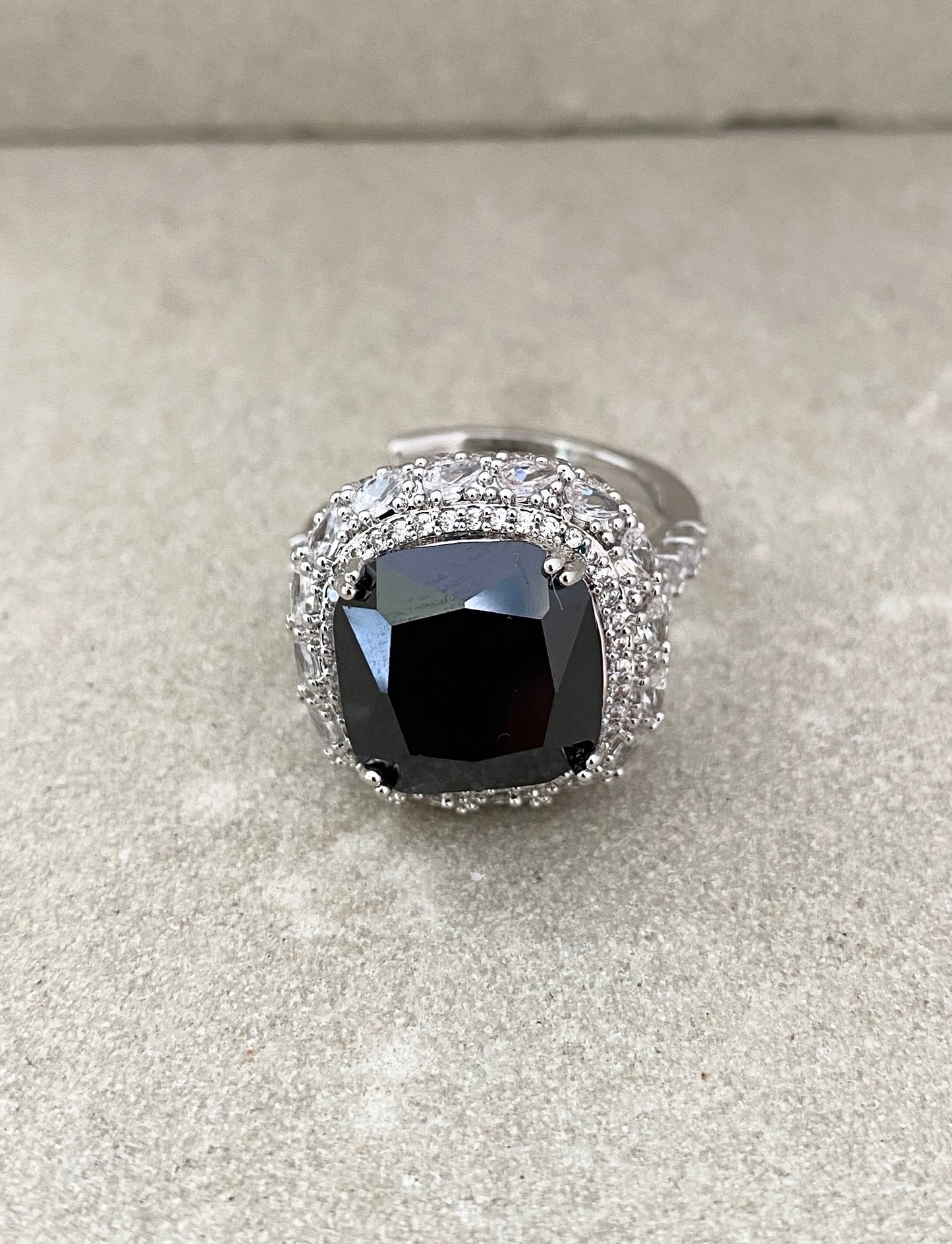 Soft Bloc Ring