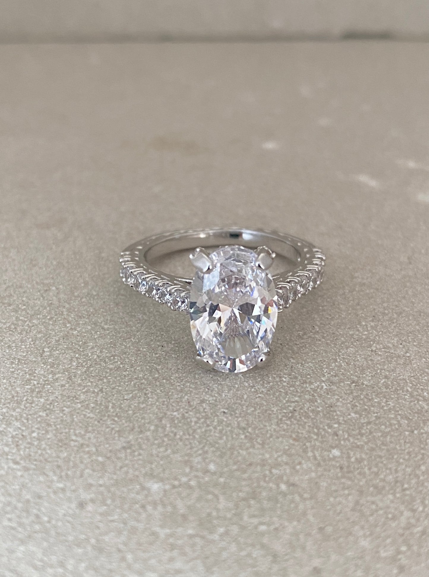 Oval Muse Ring