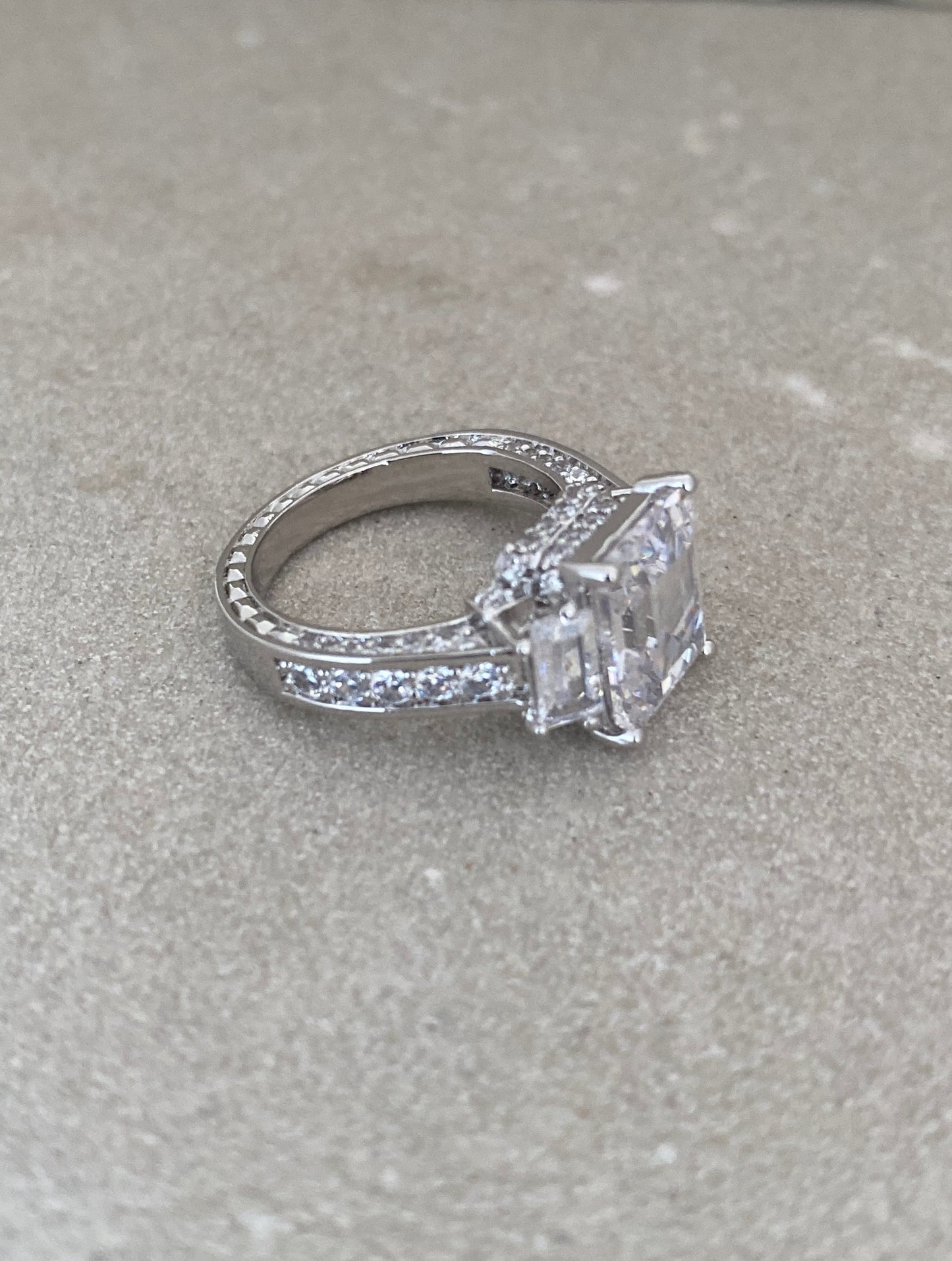Cubic Ring