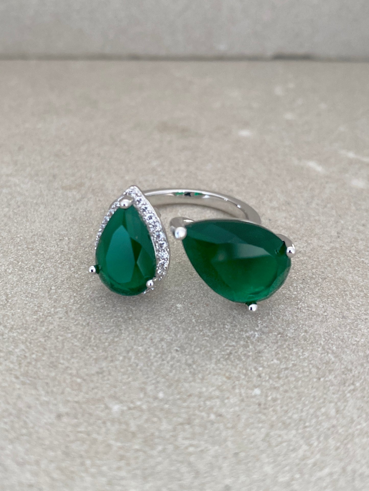 Elisia Ring