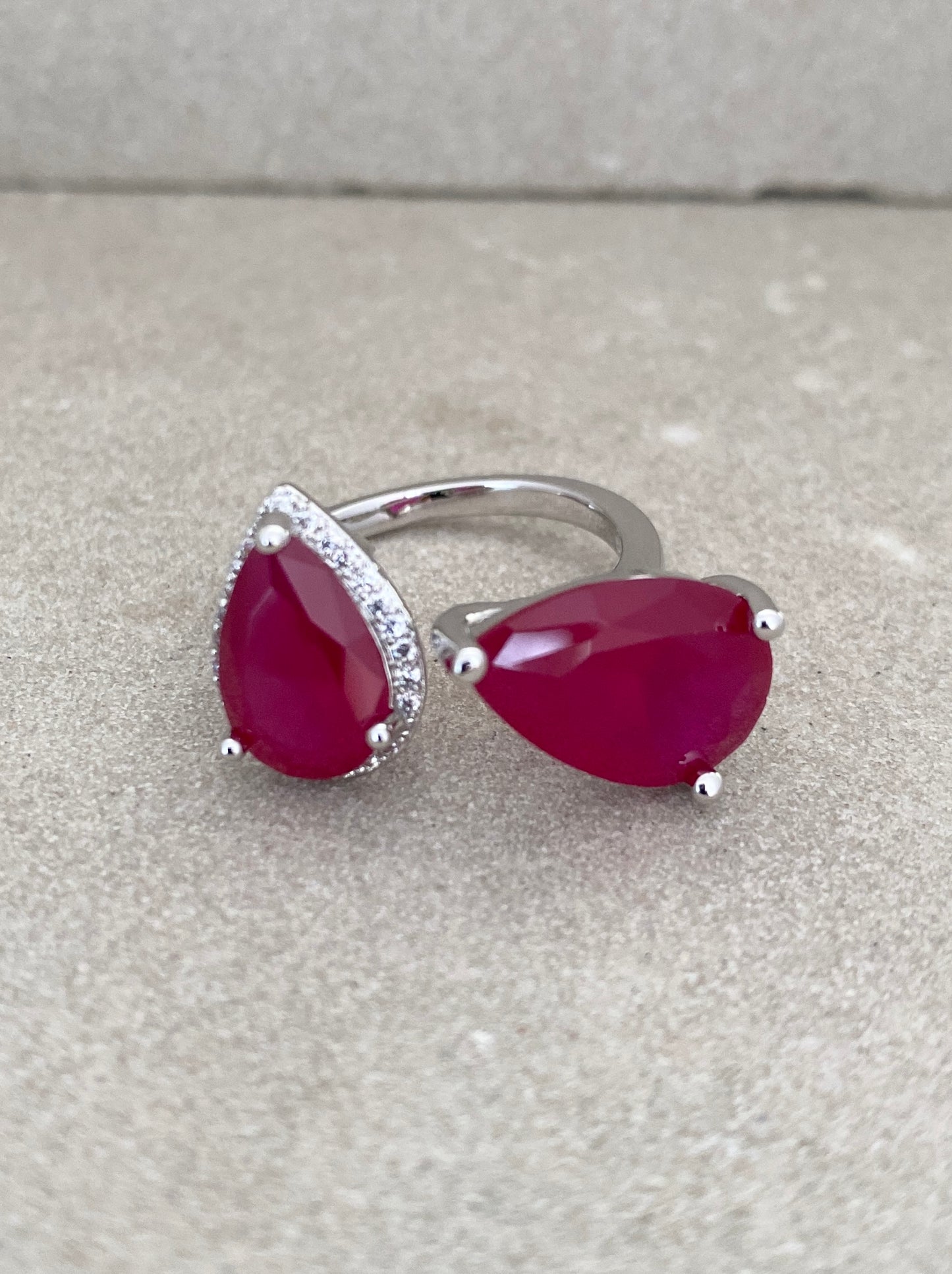 Elisia Ring