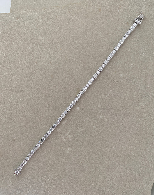 Luxe Point Bracelet