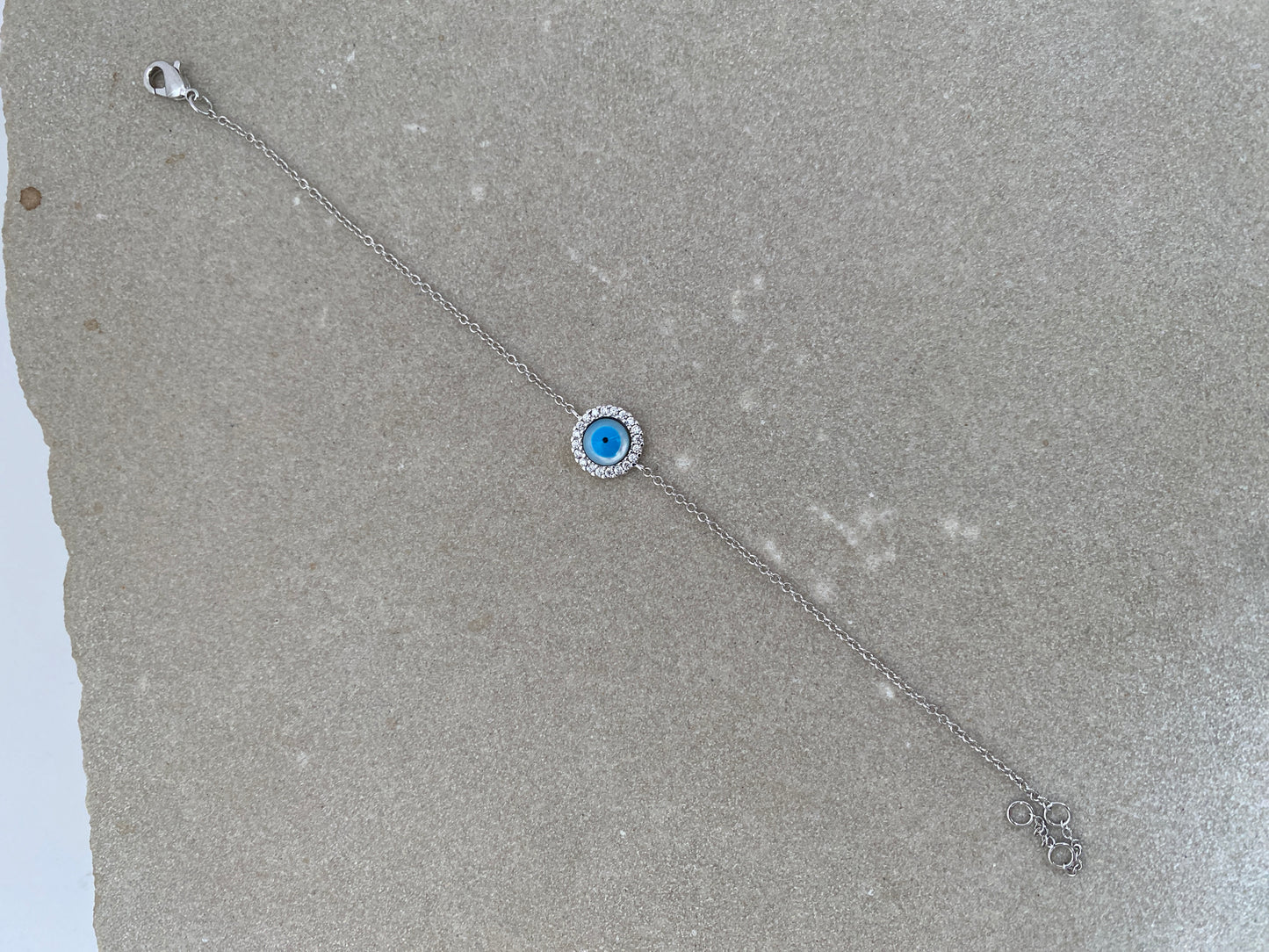 Gaze Bracelet
