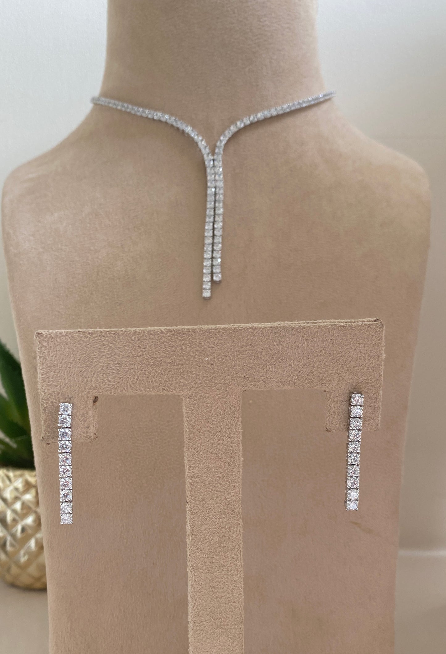 Duoshine Necklace Set