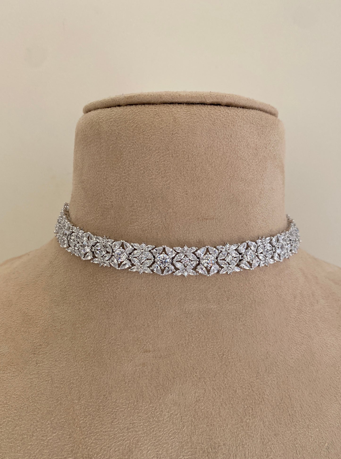 Orya Necklace Set