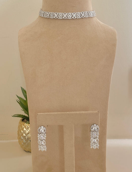 Orya Necklace Set