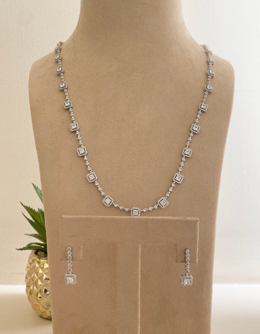 Finessa Necklace Set