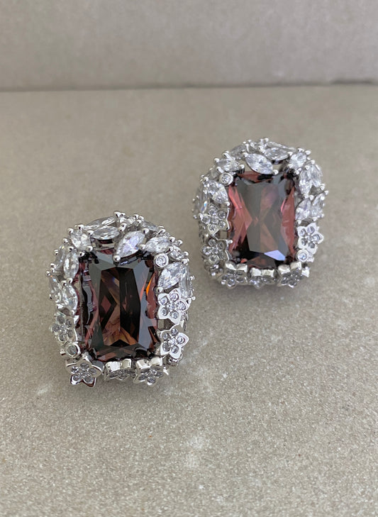 Gemvault Studs