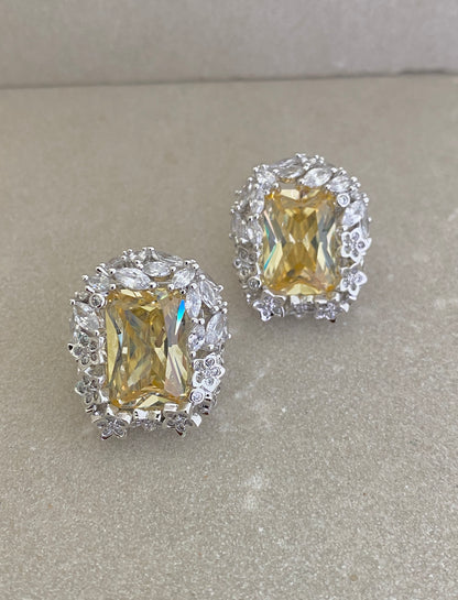 Gemvault Studs