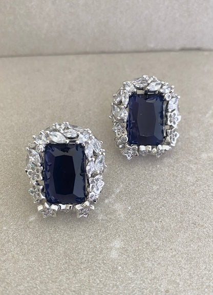 Gemvault Studs
