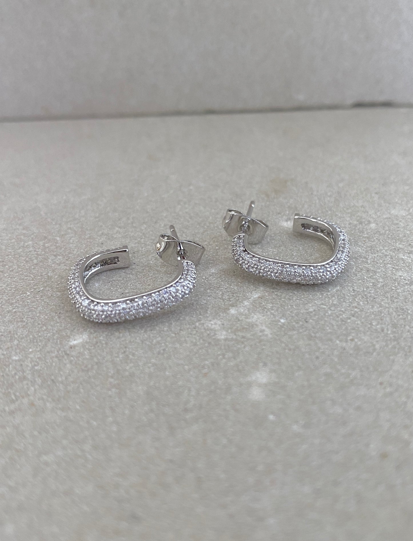 Curvix Hoops