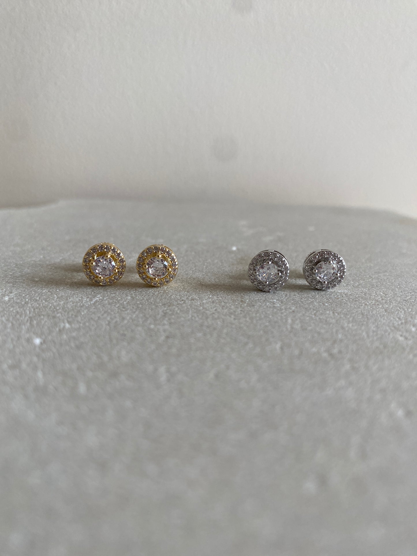 Encircled Studs