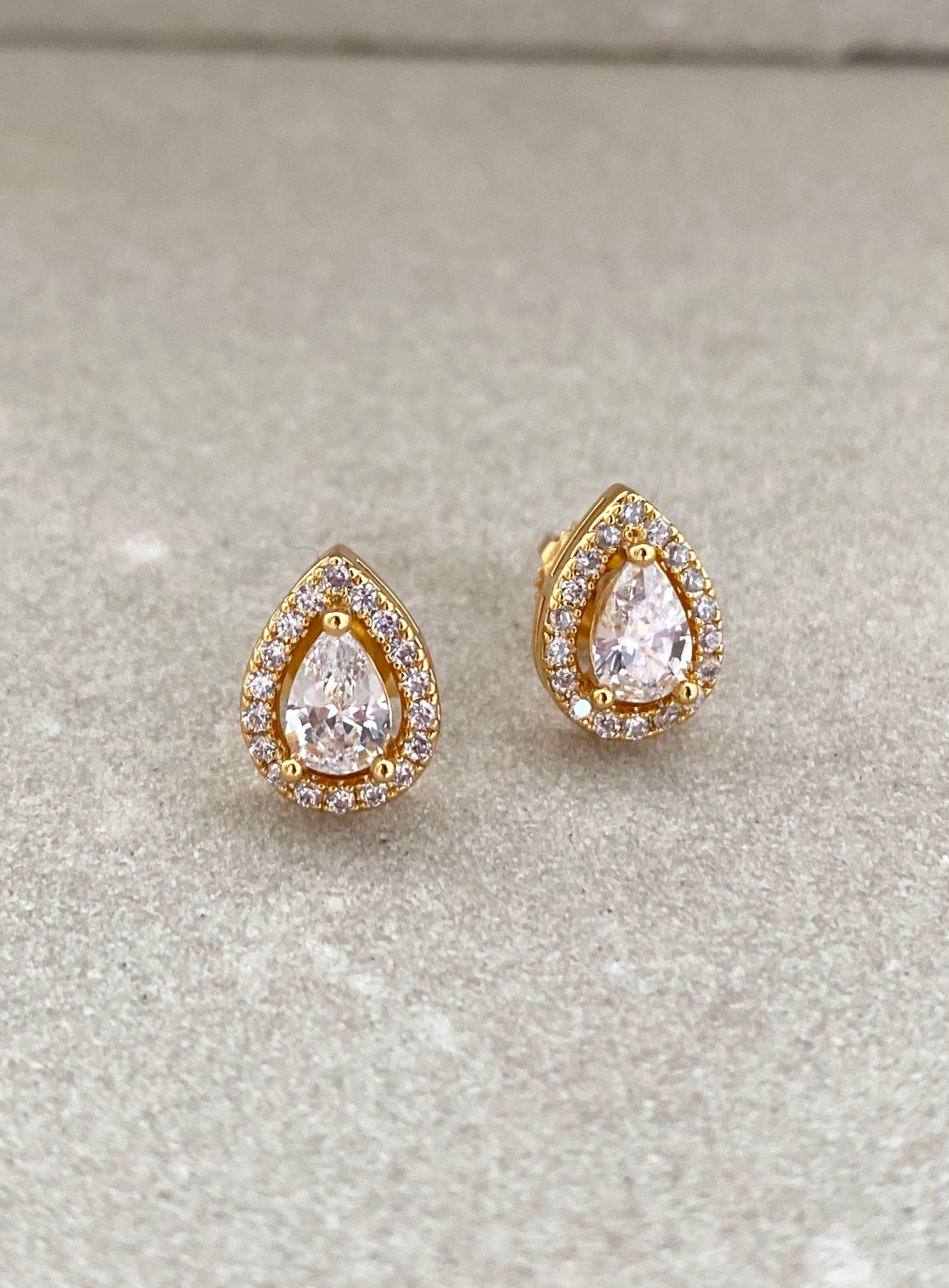 Nova Drop Studs