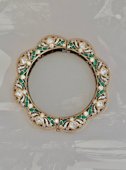 Textured Heritage Gold Bangles (Size 2.2)