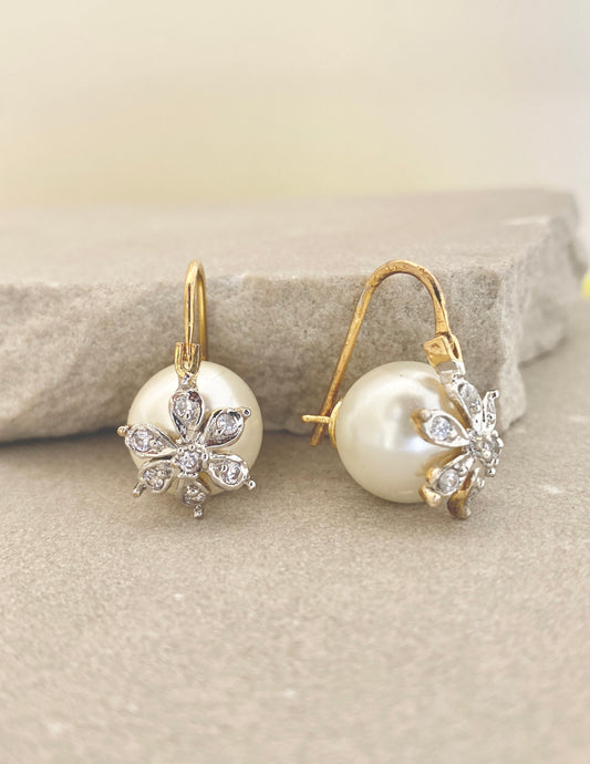 Liris Studs