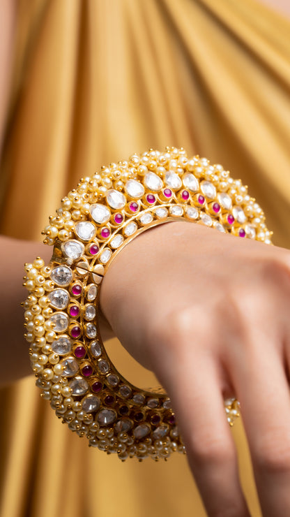 Hansika Motwani in Traditional Polki Kada With Pink Tourmaline