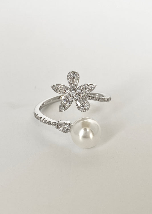 Blossom Pearl Ring