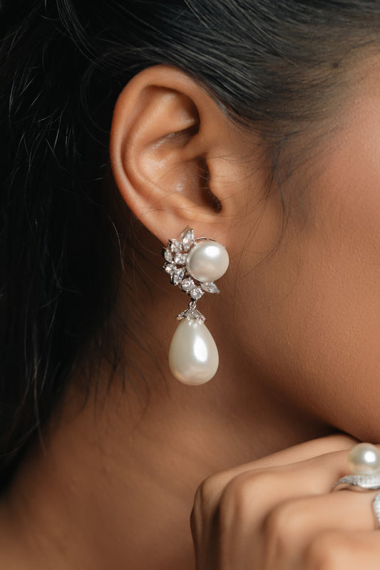 Snowdrop Pearl Earrings