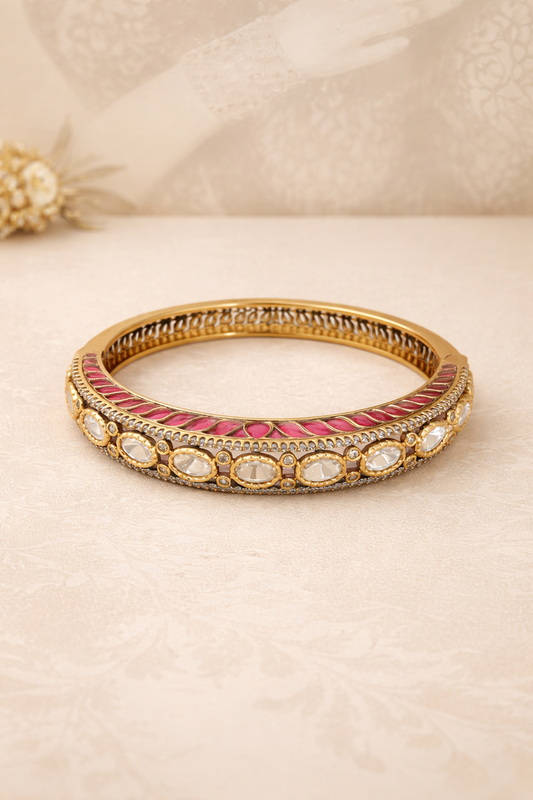 Victorian Aura Kundan Bangle