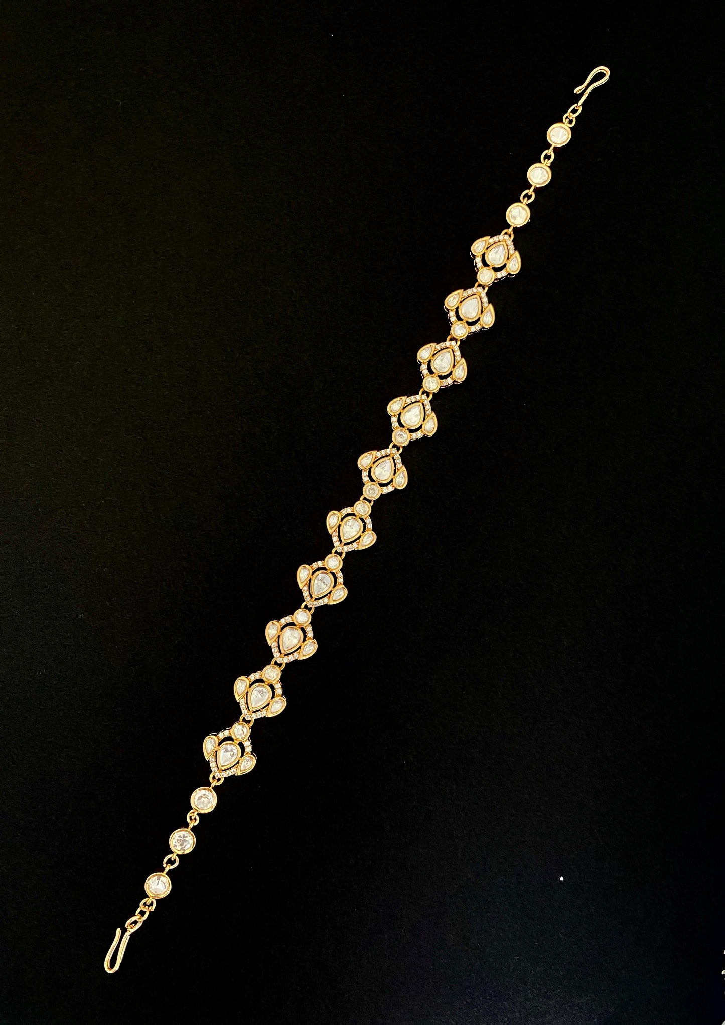 Traditional Gold Finish Mathapatti
