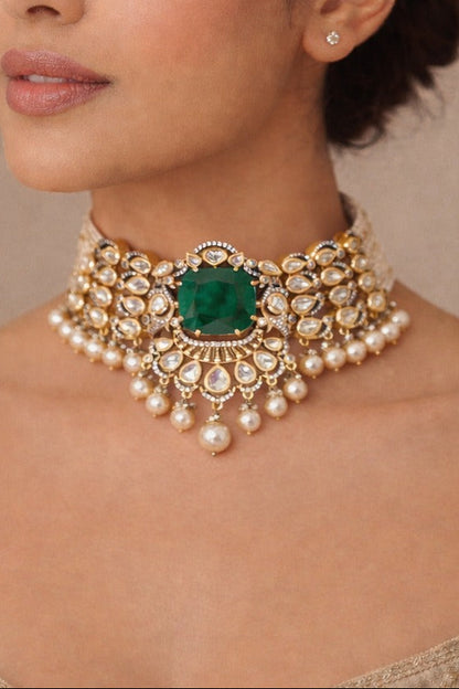 Prableen Kaur in Emerald Poise Choker Set