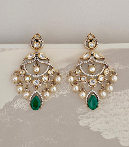 Prableen Kaur in Emerald Poise Choker Set