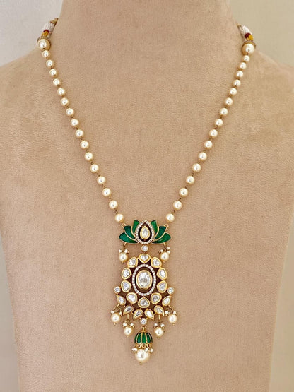 Lotus Gleam Pendant Set
