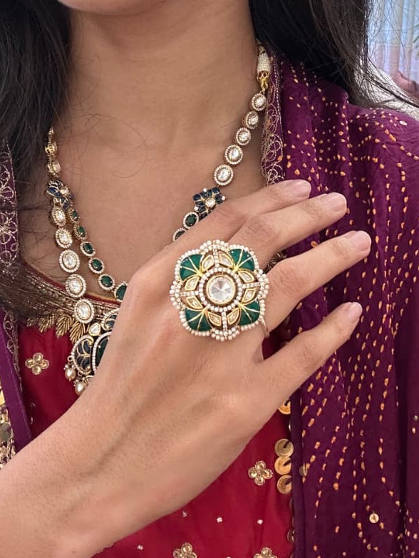 Emerald Lattice Ring