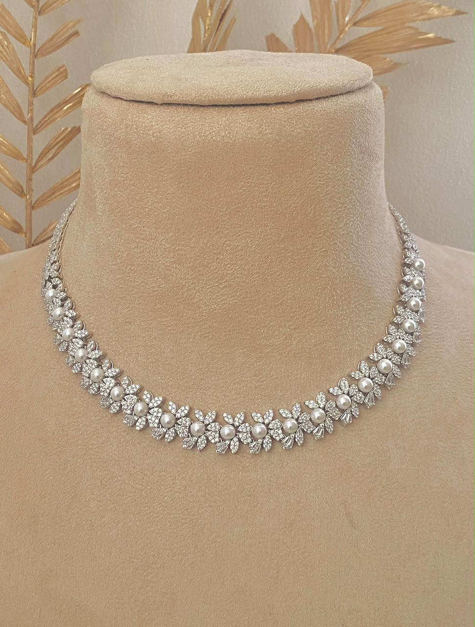 Essence Necklace Set
