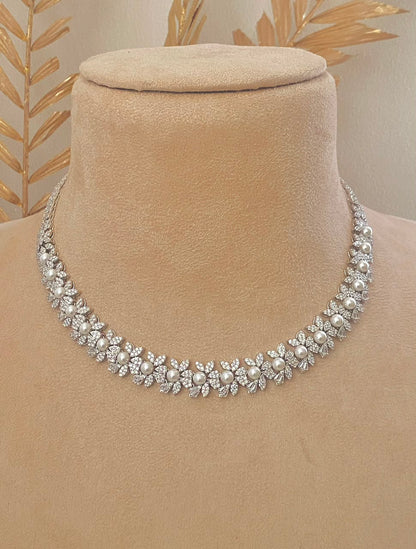 Essence Necklace Set