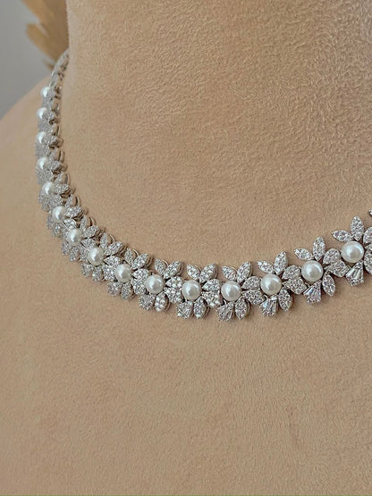 Essence Necklace Set