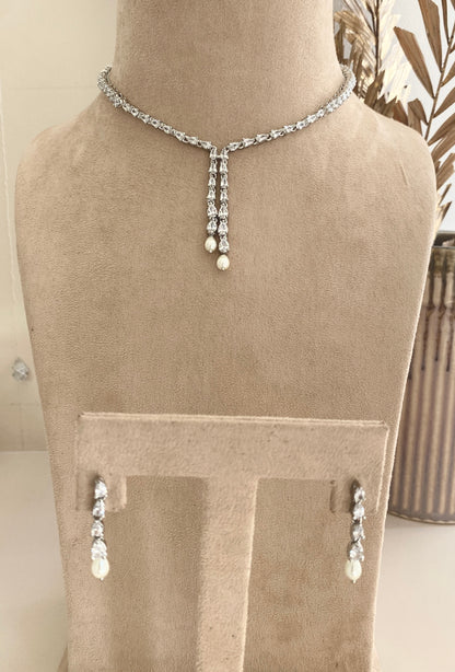 Geminié Necklace Set