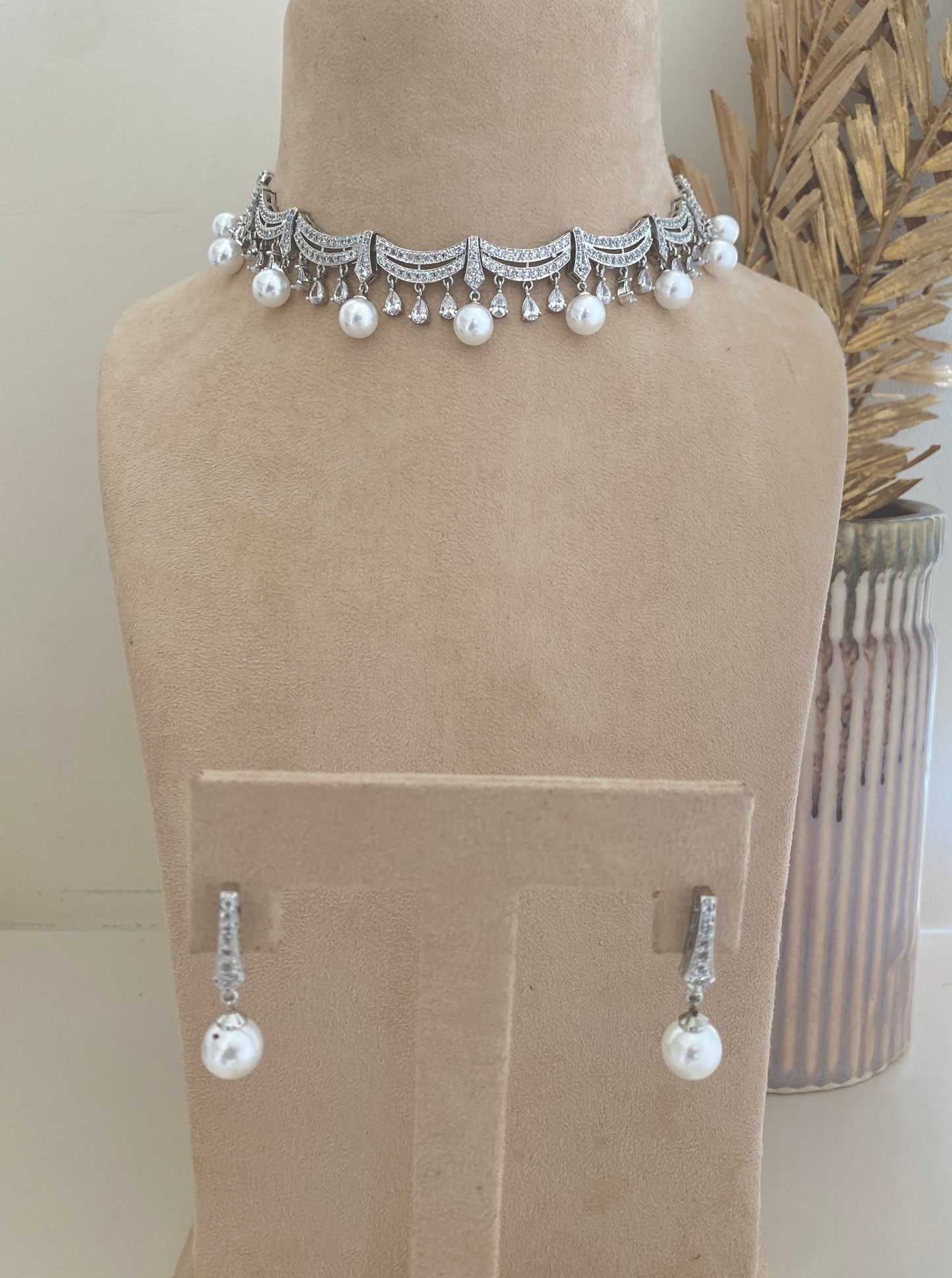 Noir Pearl Choker Set