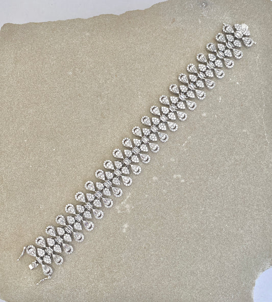 Diora Bracel