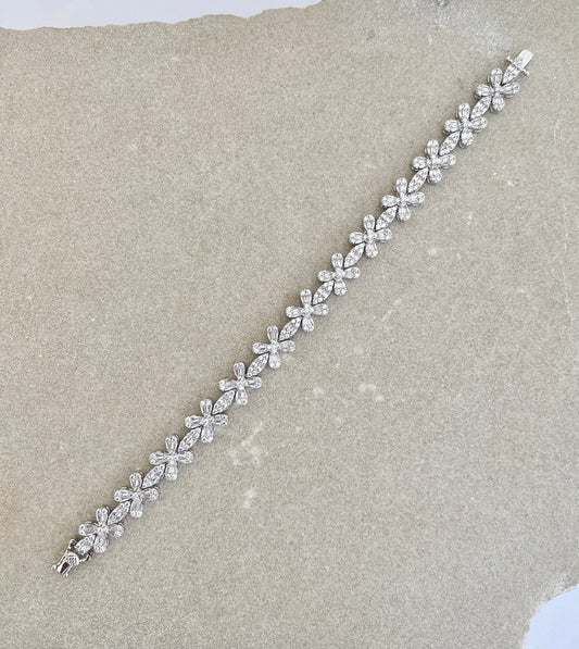 Veyra Bracelet