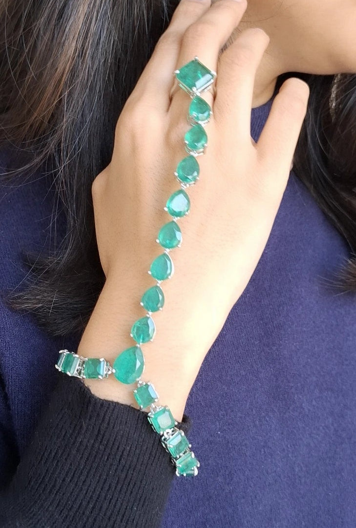 Emerald Aura Hathphool